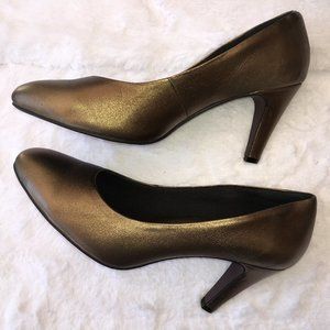 Bronze Coloured Pumps in Size 12W